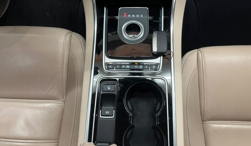 Jaguar XE 2.0 D 180cv Prestige business edition pieno
